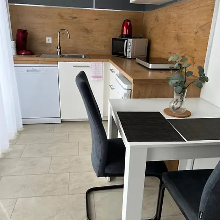 New Age Boardinghaus Aparthotel 3*